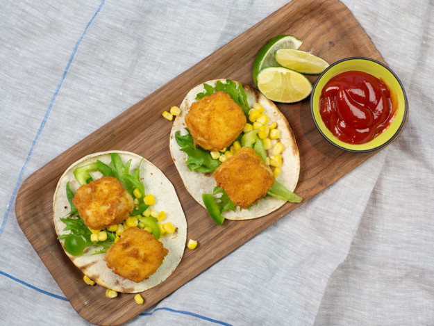 Wraps med panerte torsketerninger