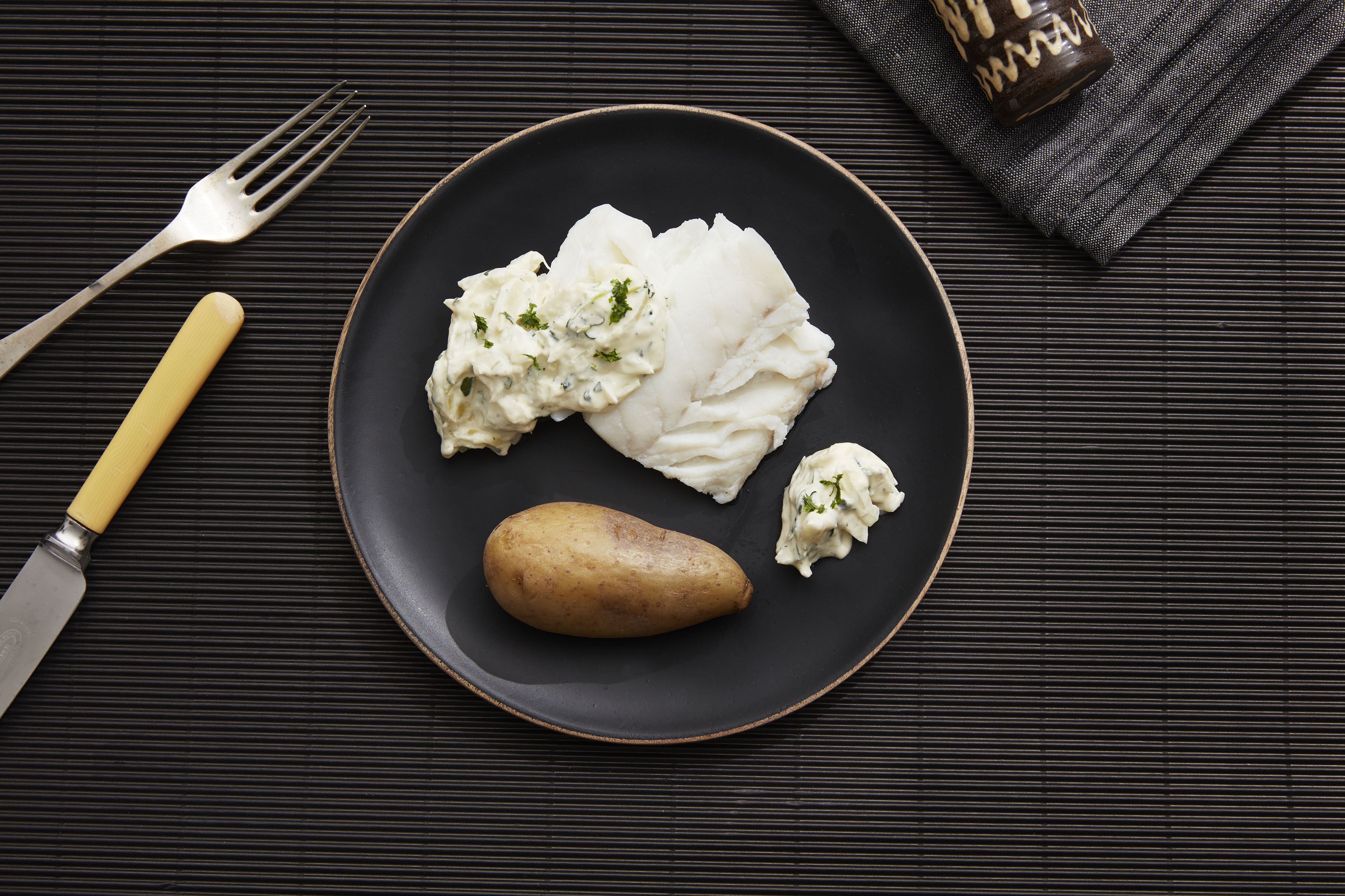 Dampet juletorsk med løkkompott og timian